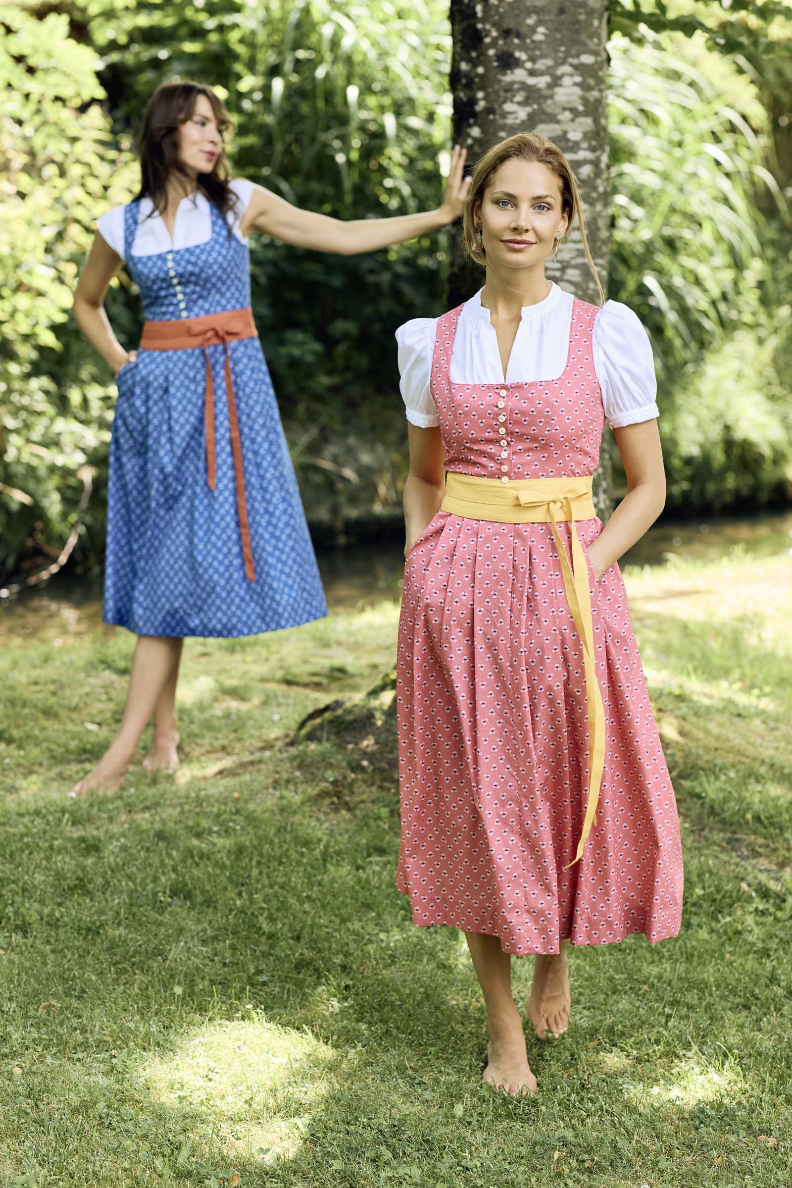 Damen in Tracht